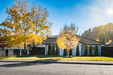 42 Rutherford Crescent