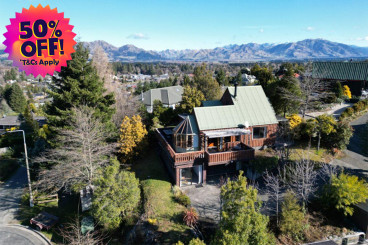 90 Chalet Crescent