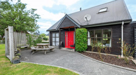 44 Conical Hill Road
