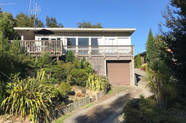 9 Alpine Avenue