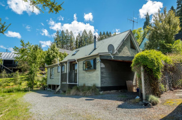 18b Alpine Avenue