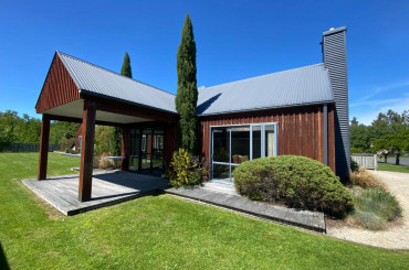4 Tarndale Place