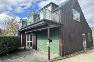15 Caverhill Close