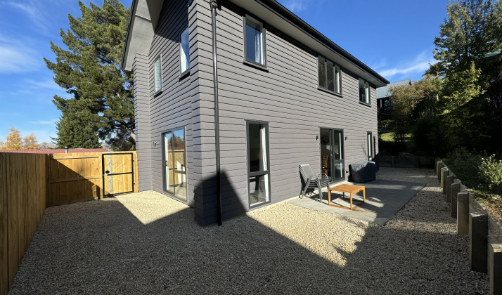 16b Alpine Avenue