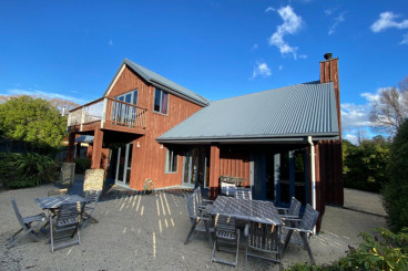 10 Tarndale Place