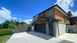 3 Oakview Close