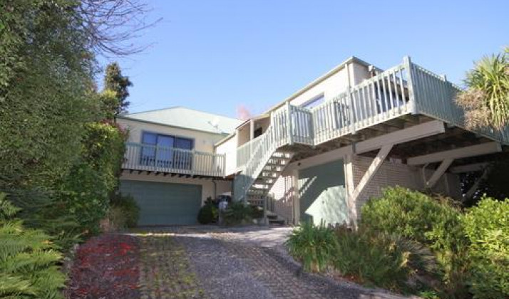 17 Alpine Avenue