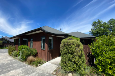 3 Mt Isobel Place