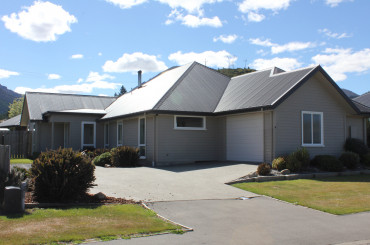 4 Mt Charon Place